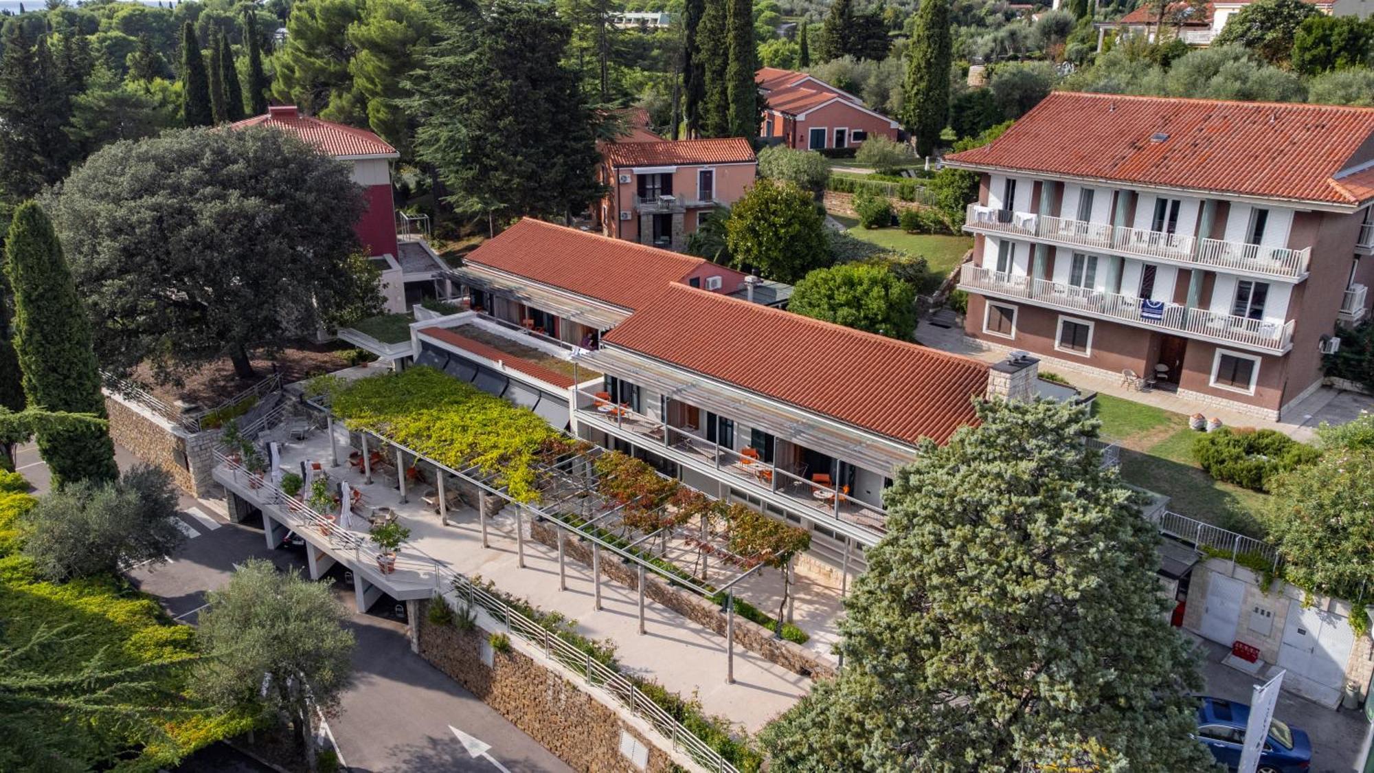 Hotel Laguna Deluxe - Terme Krka Strunjan Exterior photo